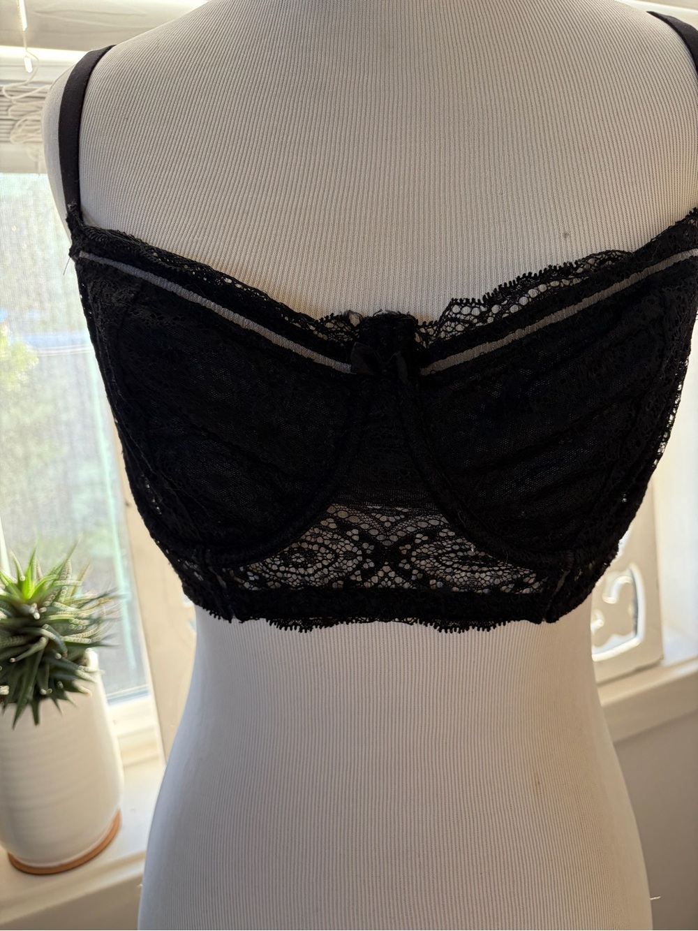 Black Lace Balconette Bra - Women's Intimates